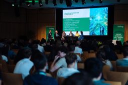 Reinhard Draxler (Kelag Vorstand), Gerhard Friedrich (Universität Klagenfurt), Robert Gfrerer (Silicon Alps Cluster), Sabine Erlinghagen (Siemens Grid Software), Clemens Wasner (EnliteAI), Ute Pichler (Moderatorin)